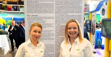 Od lewej Joanna Chojnacka - Dyrektor ds. Marketingu i Sprzedaży, Dorota Jasińska - Dyrektor ds. Hodowli - Naczelny Hodowca
